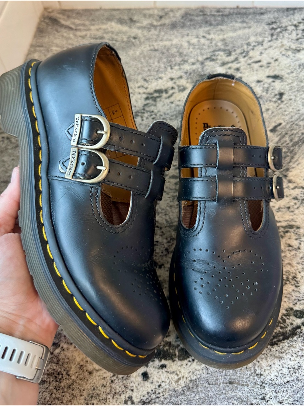 Dr. Martens 8065 Smooth Leather Mary Janes. L 7. EUC!